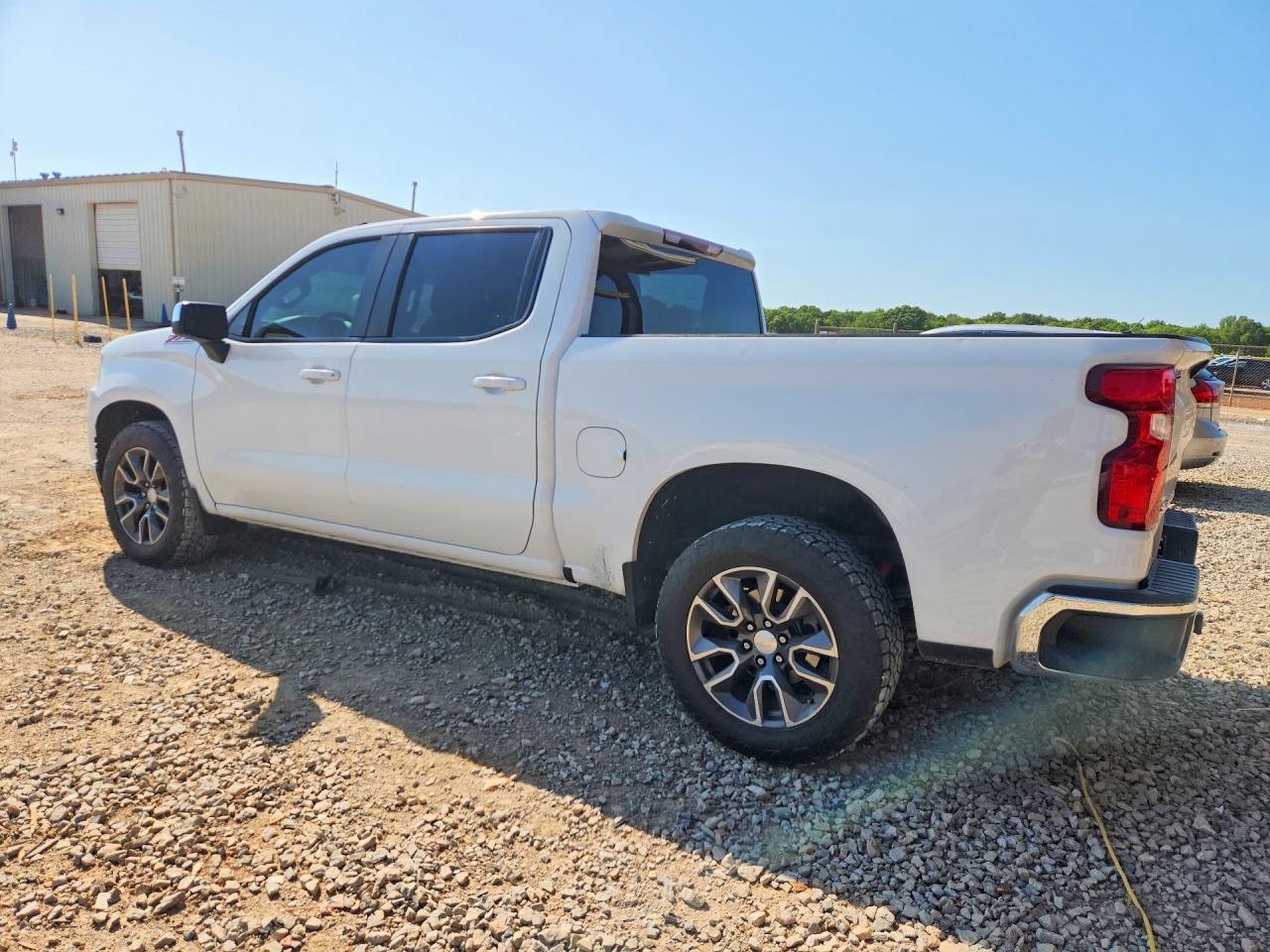 2021 CHEVROLET SILVERADO K1500 LT photo 4