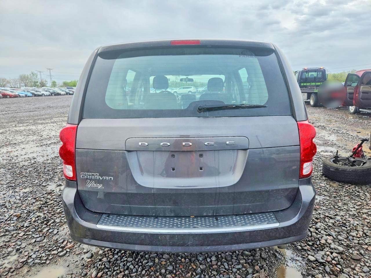 2015 DODGE GRAND CARAVAN SE photo 6