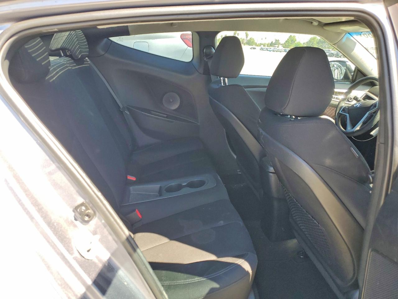 2016 HYUNDAI VELOSTER BASE photo 10