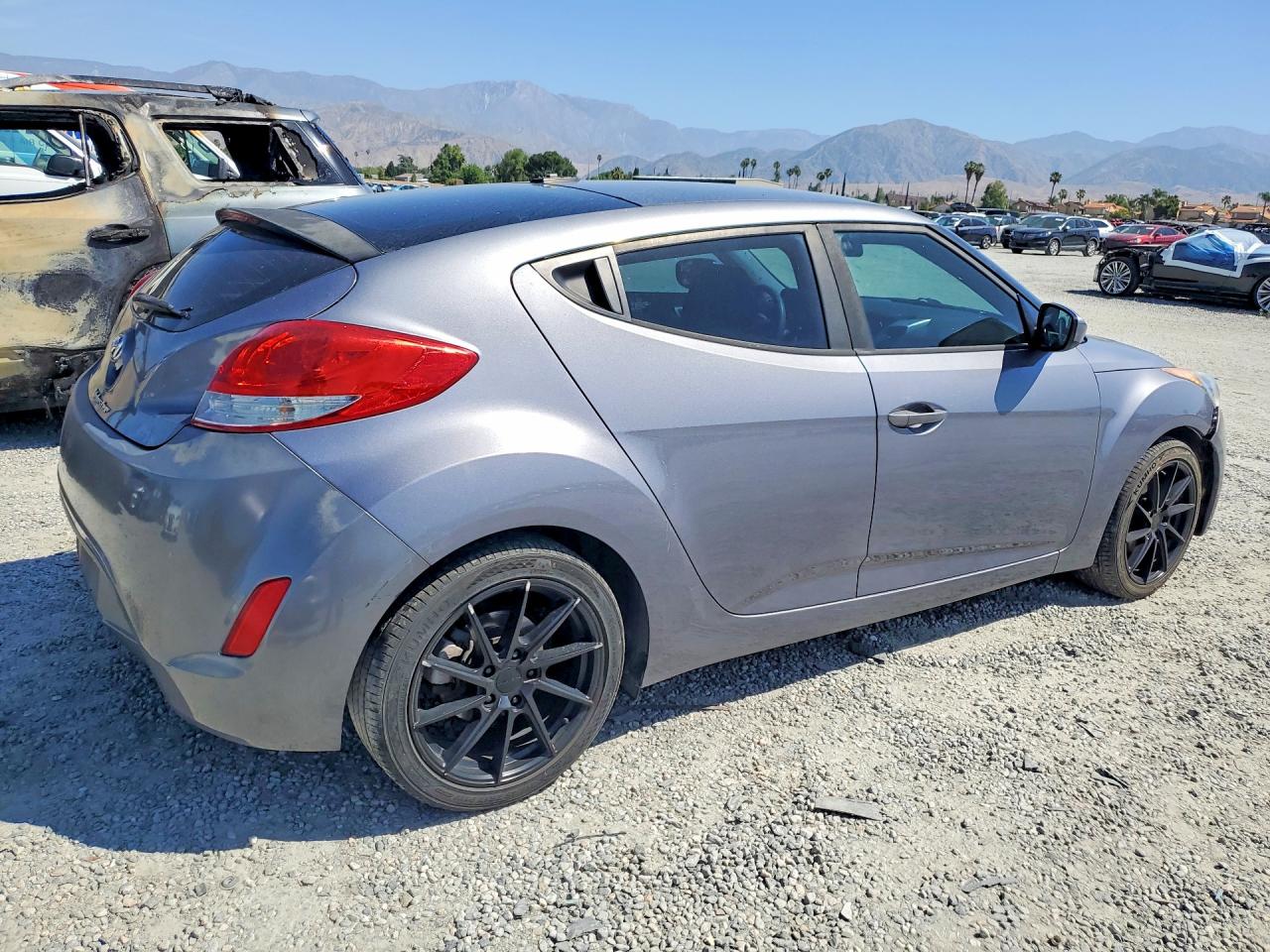 2016 HYUNDAI VELOSTER BASE photo 3