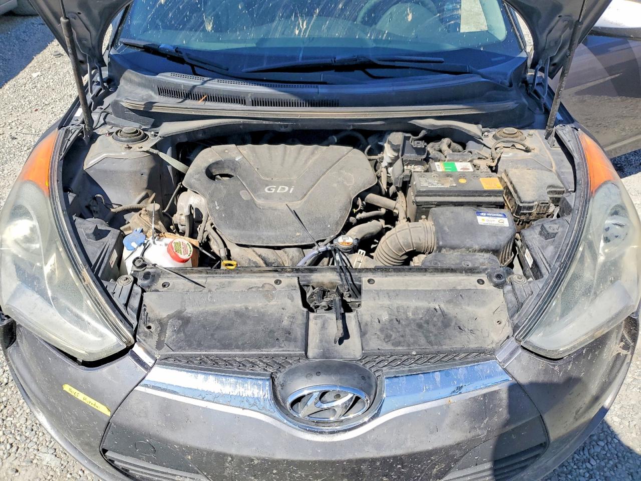 2016 HYUNDAI VELOSTER BASE photo 11