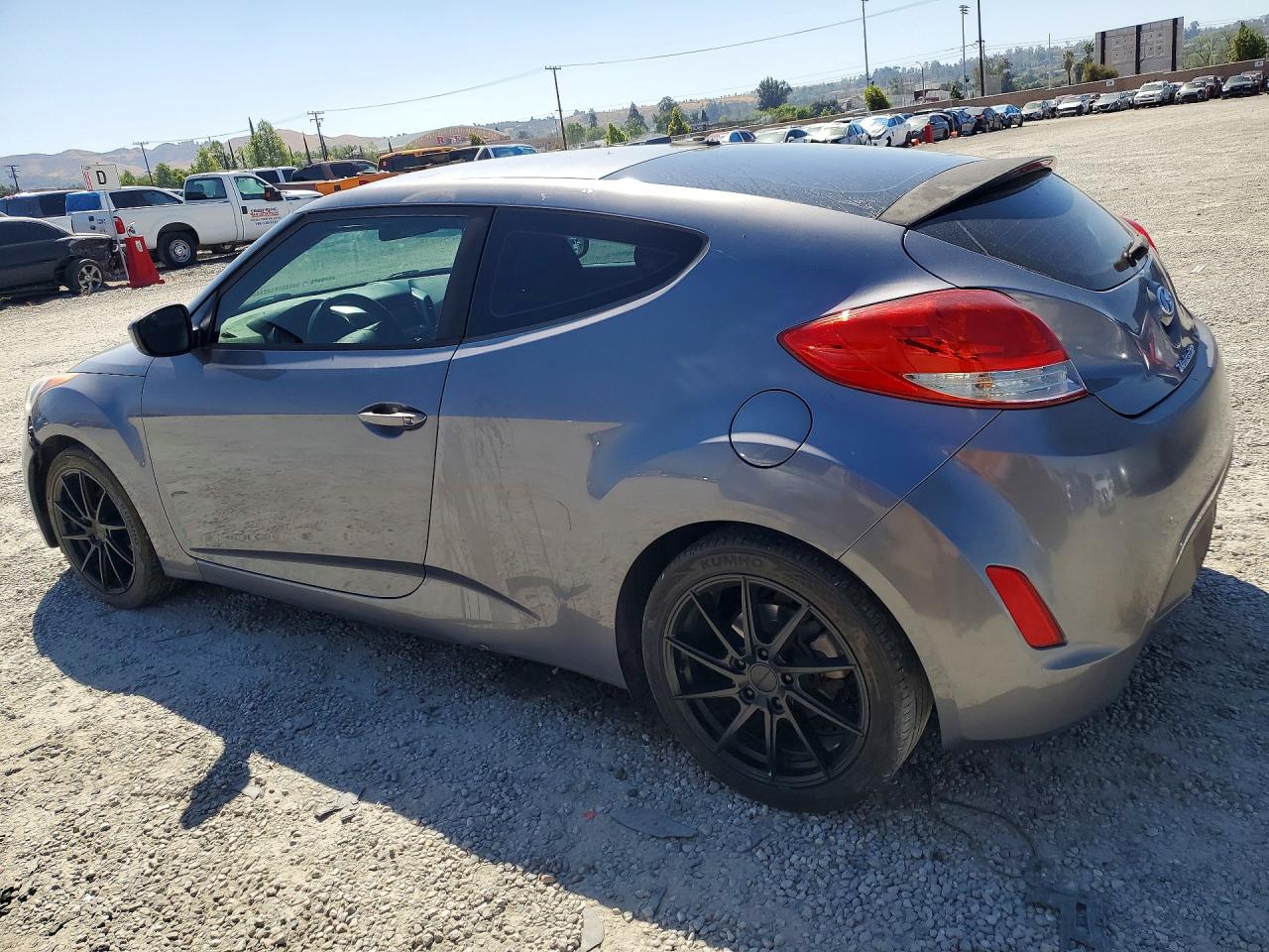 2016 HYUNDAI VELOSTER BASE photo 2