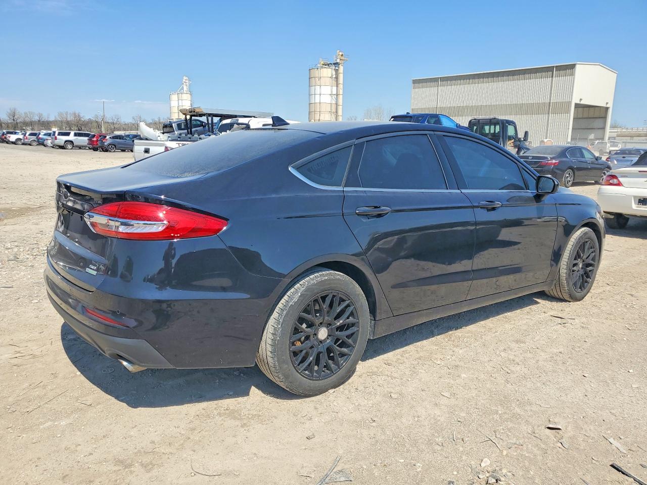 2020 FORD FUSION SE photo 3
