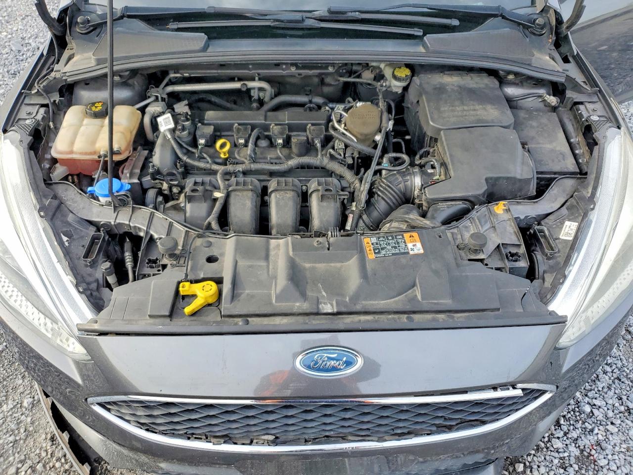 2015 FORD FOCUS SE photo 21