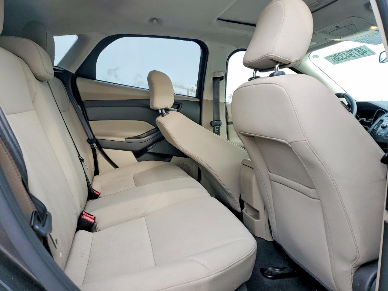 2015 FORD FOCUS SE photo 19