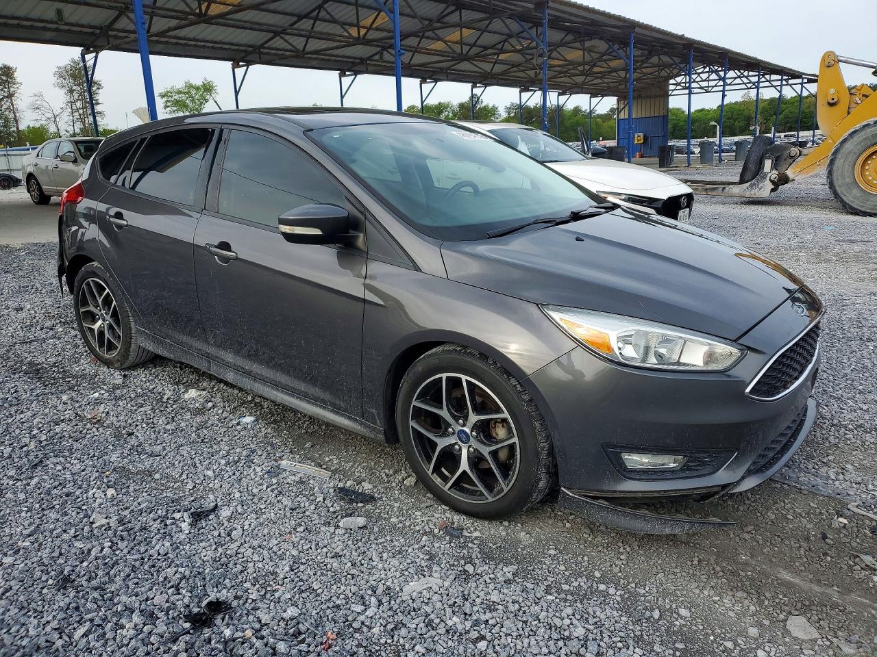 2015 FORD FOCUS SE photo 7