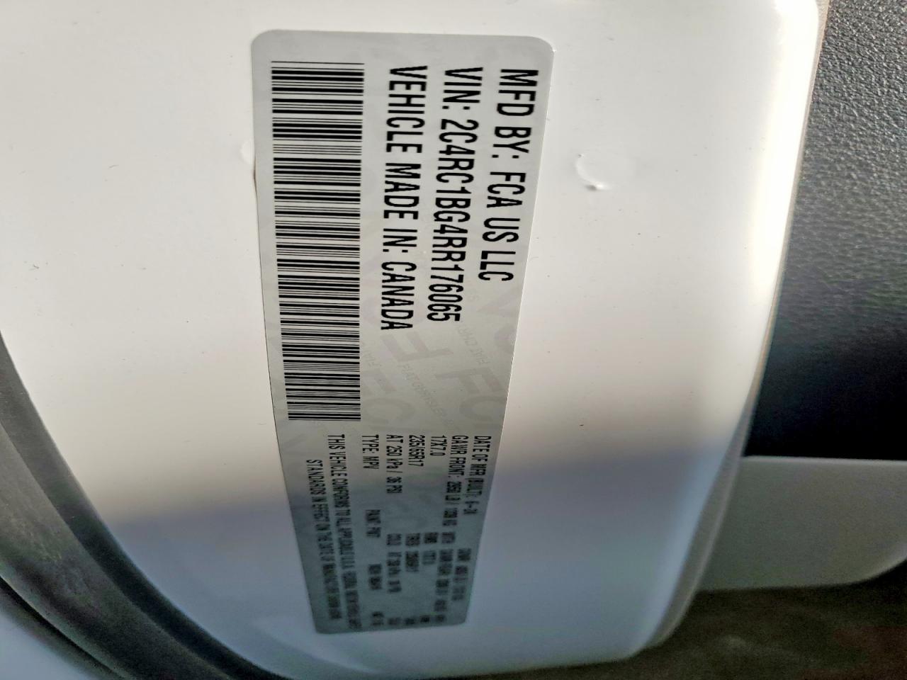 2024 CHRYSLER PACIFICA TOURING L photo 13
