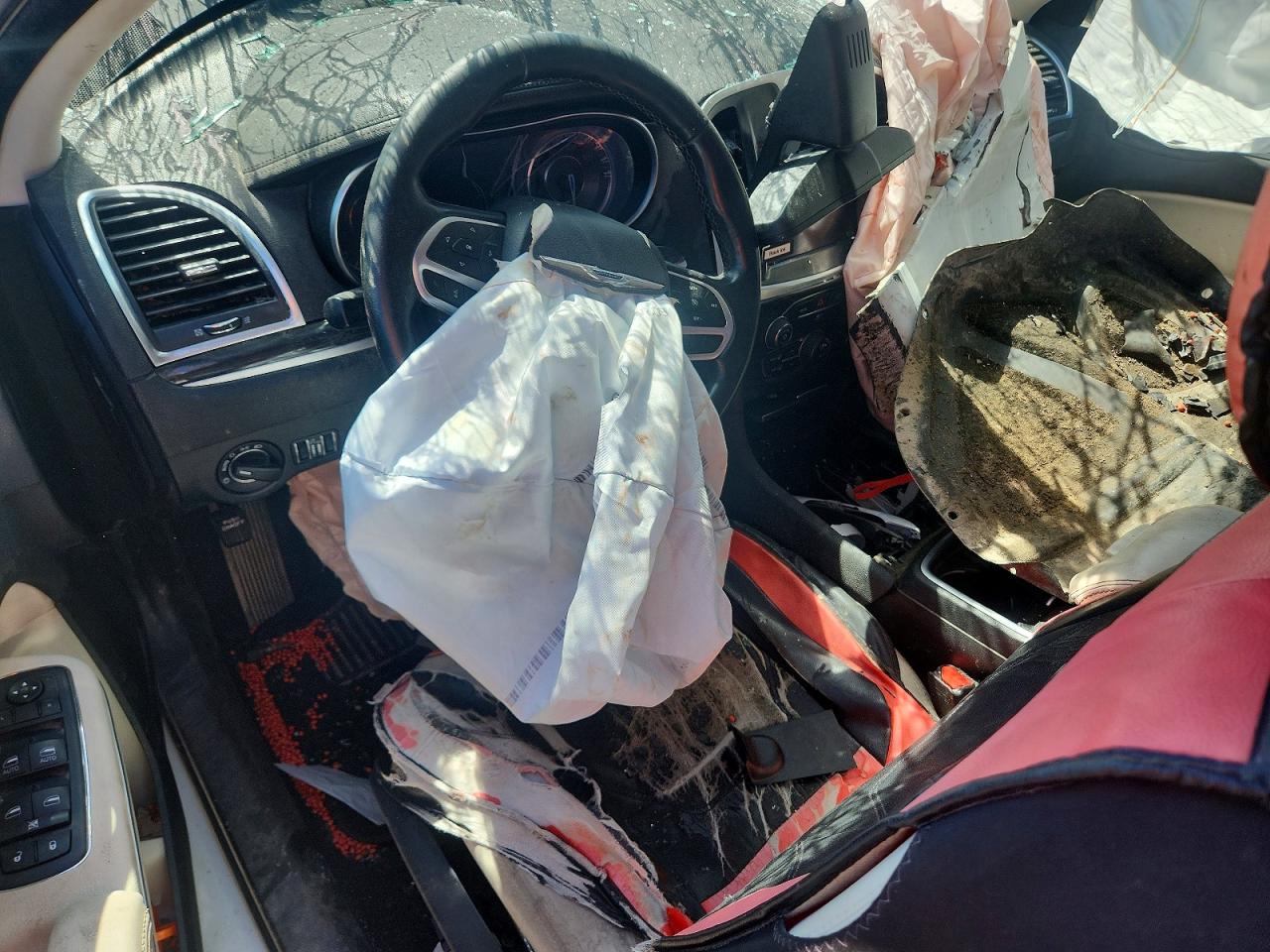 2019 CHRYSLER 300 TOURING photo 15