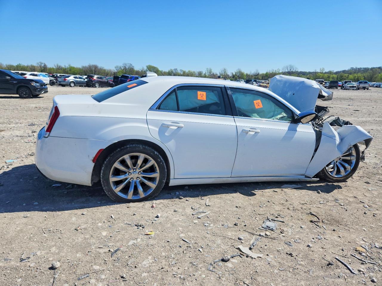 2019 CHRYSLER 300 TOURING photo 5
