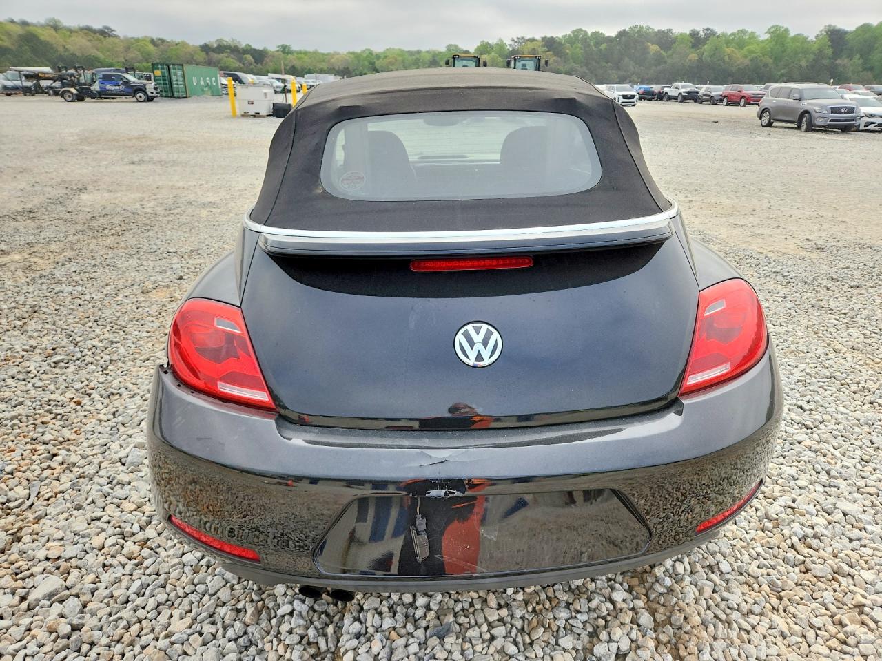 2014 VOLKSWAGEN BEETLE photo 11