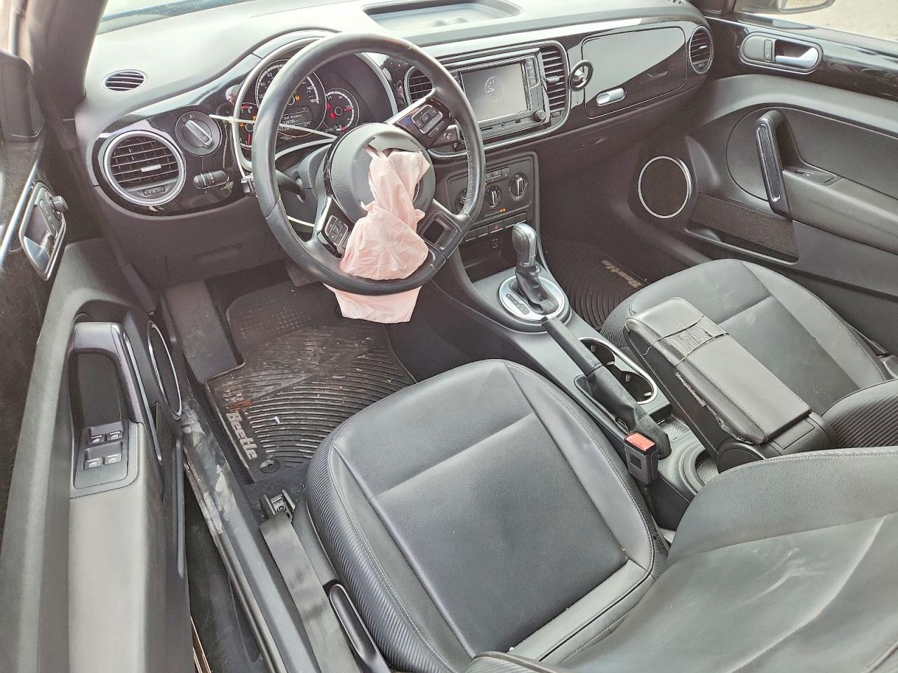 2014 VOLKSWAGEN BEETLE photo 15
