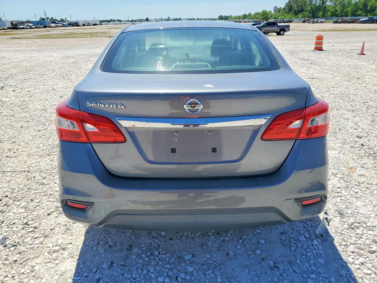 2016 NISSAN SENTRA S photo 16