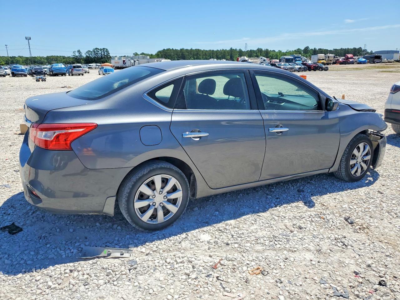 2016 NISSAN SENTRA S photo 7