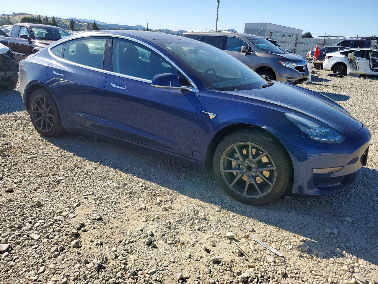2019 TESLA MODEL 3 photo 4