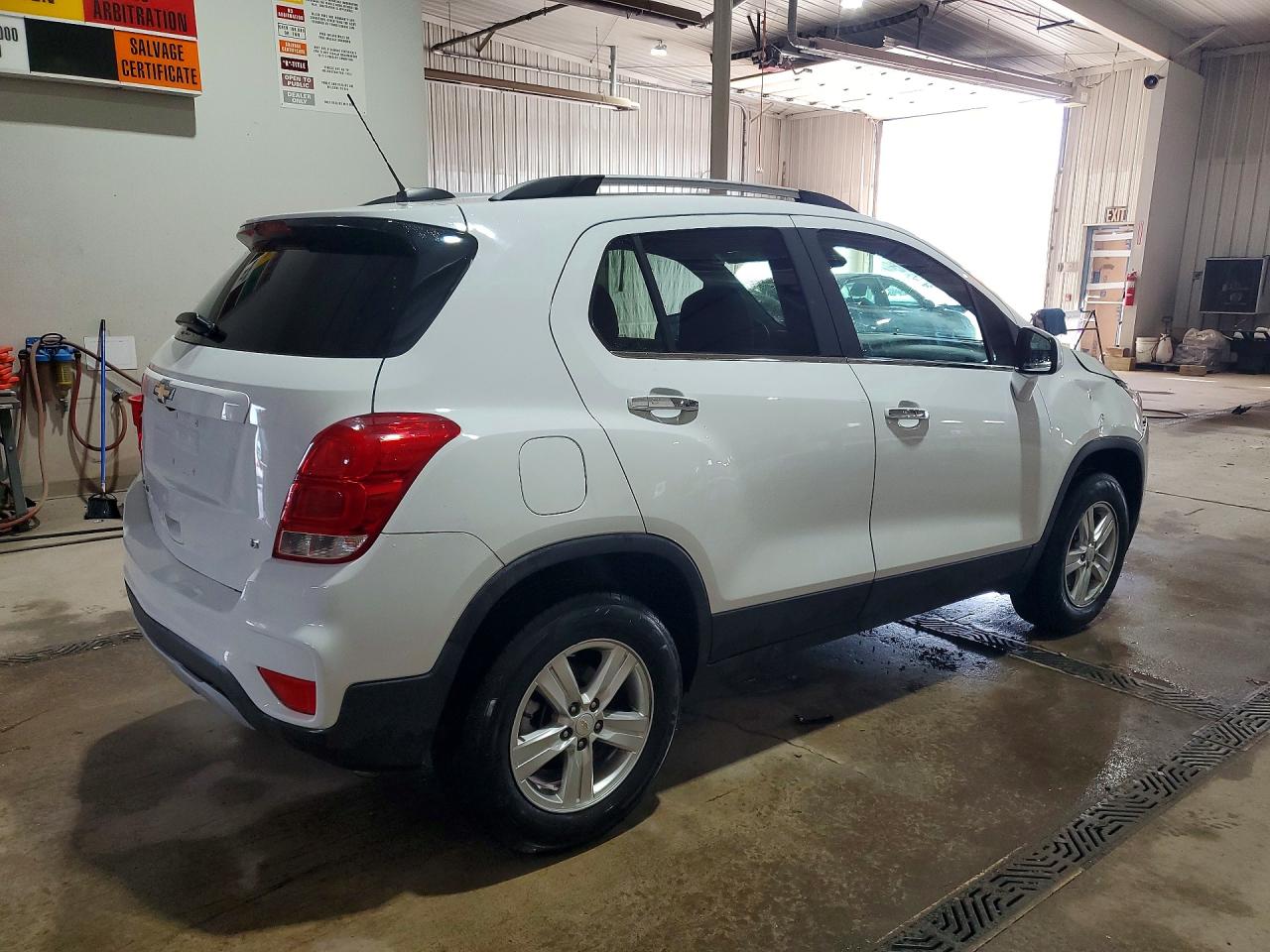 2018 CHEVROLET TRAX 1LT photo 3