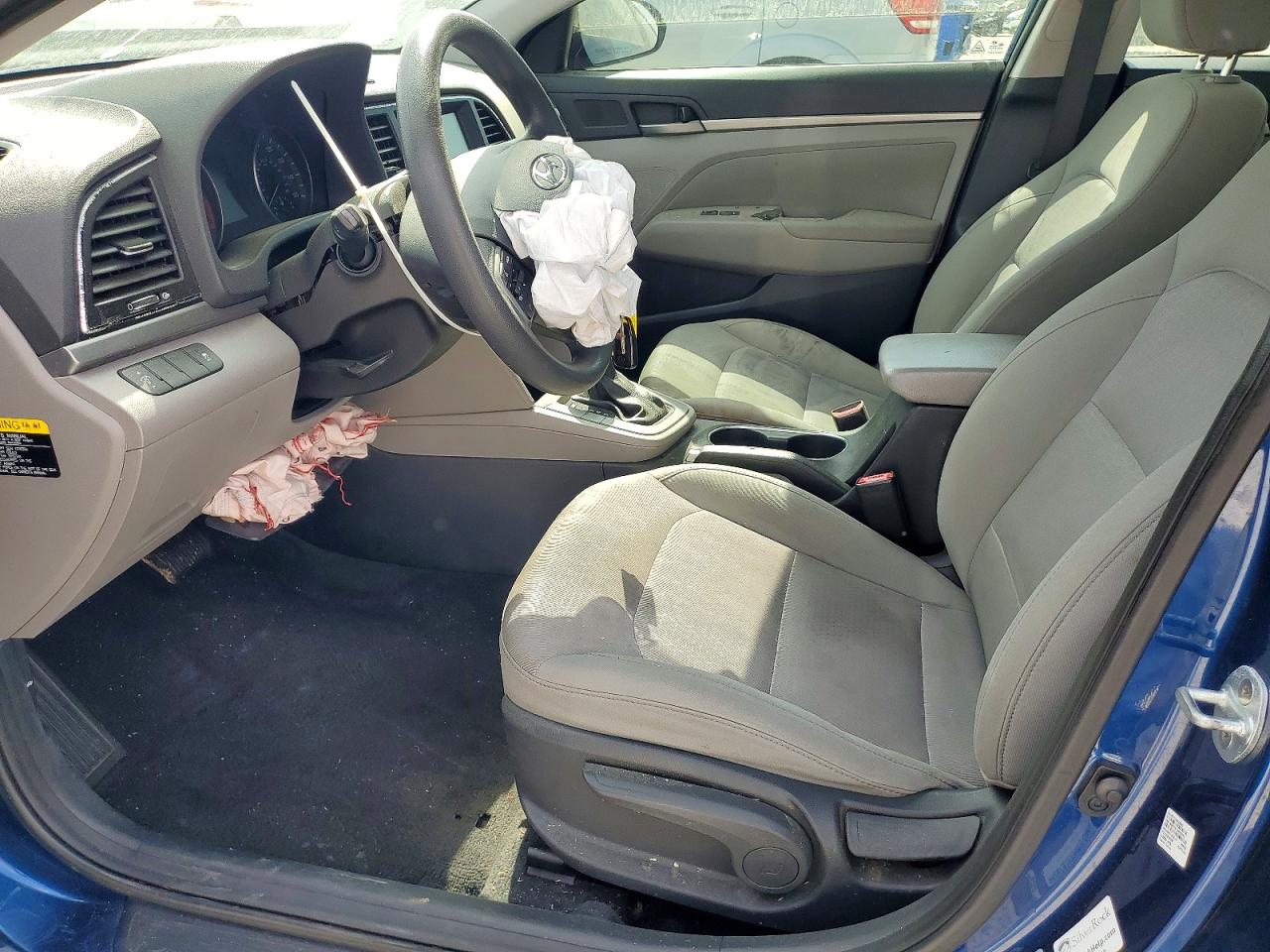 2017 HYUNDAI ELANTRA SE photo 7