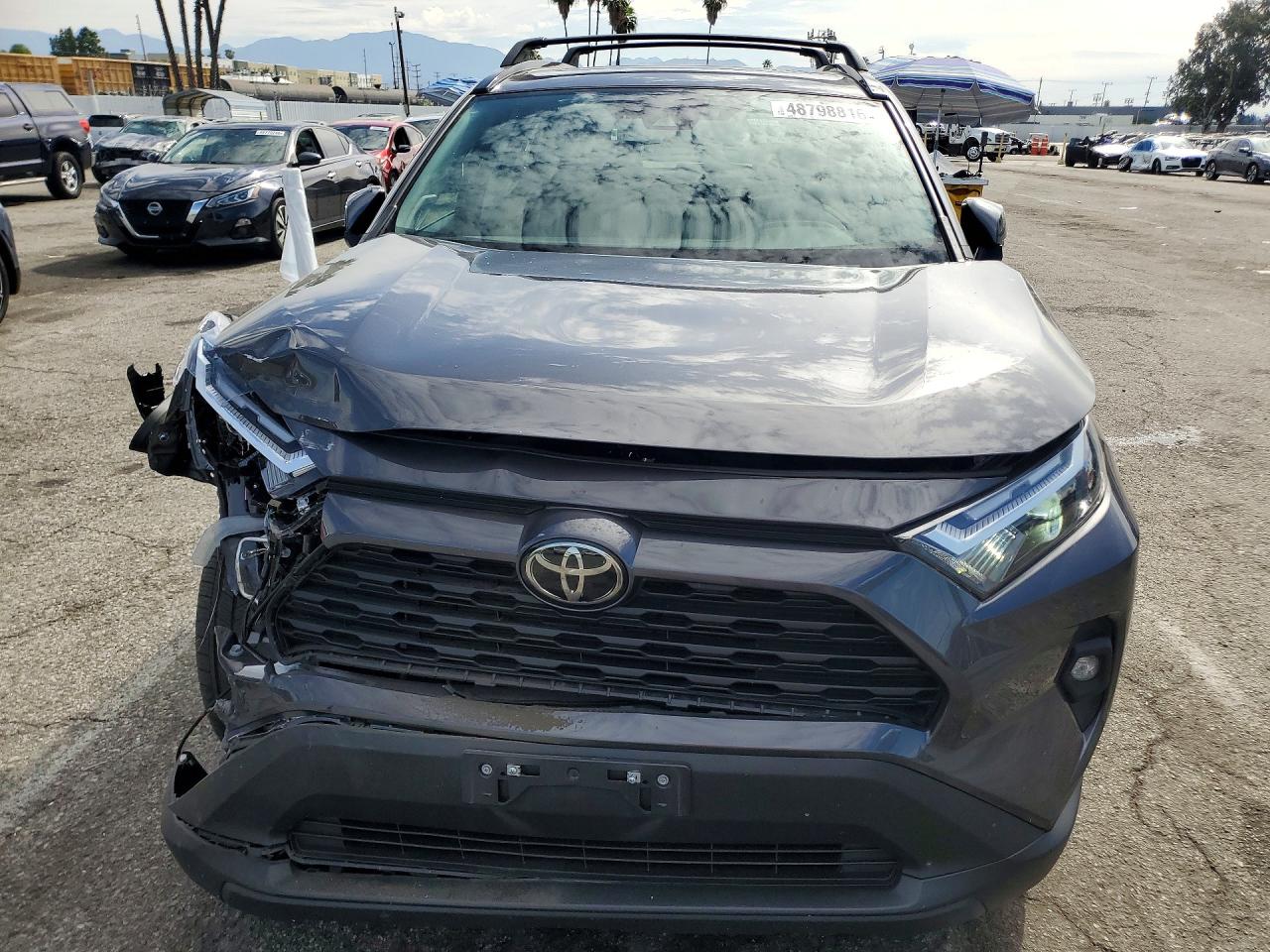 2025 TOYOTA RAV4 XLE PREMIUM photo 9