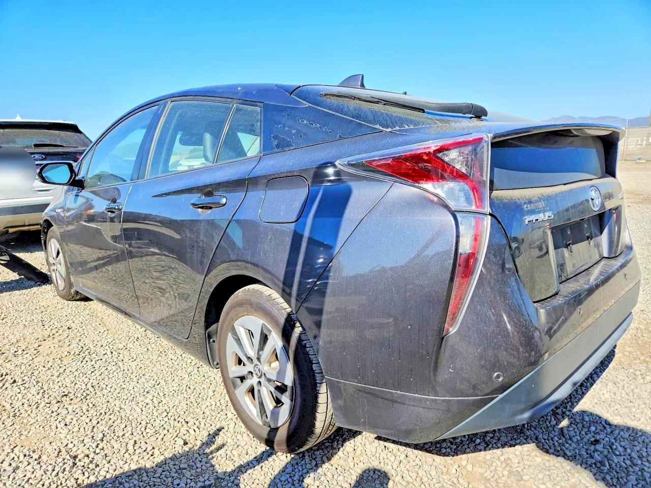 2016 TOYOTA PRIUS FOUR photo 3