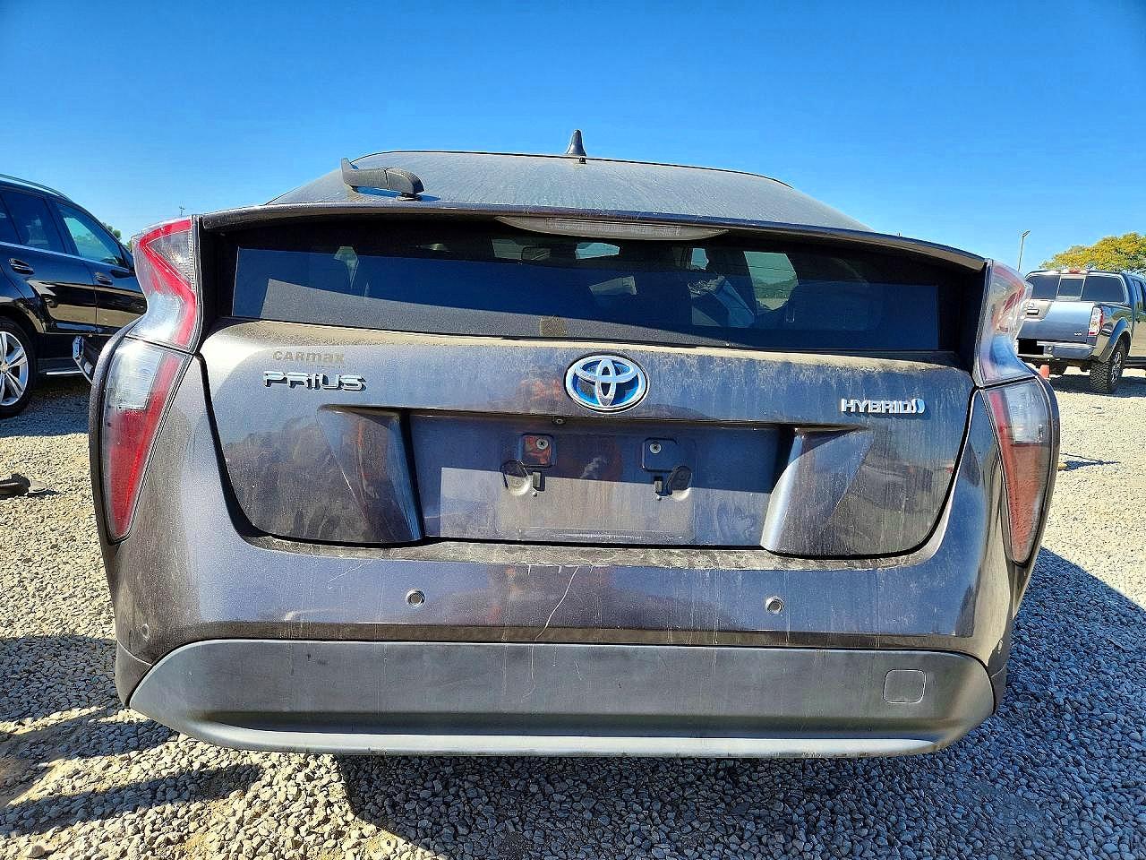 2016 TOYOTA PRIUS FOUR photo 11