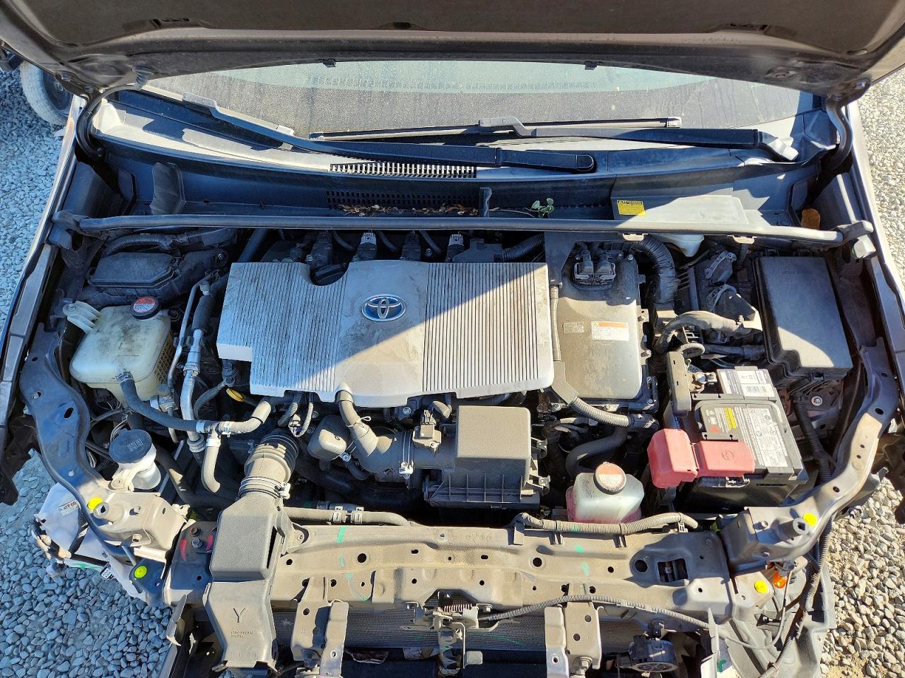 2016 TOYOTA PRIUS FOUR photo 21