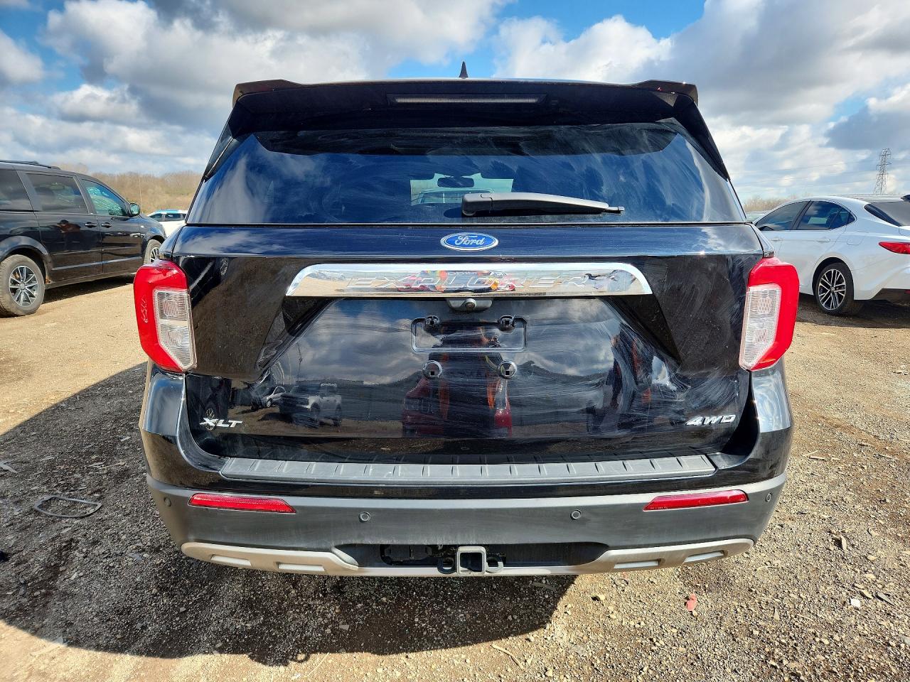 2024 FORD EXPLORER XLT photo 6