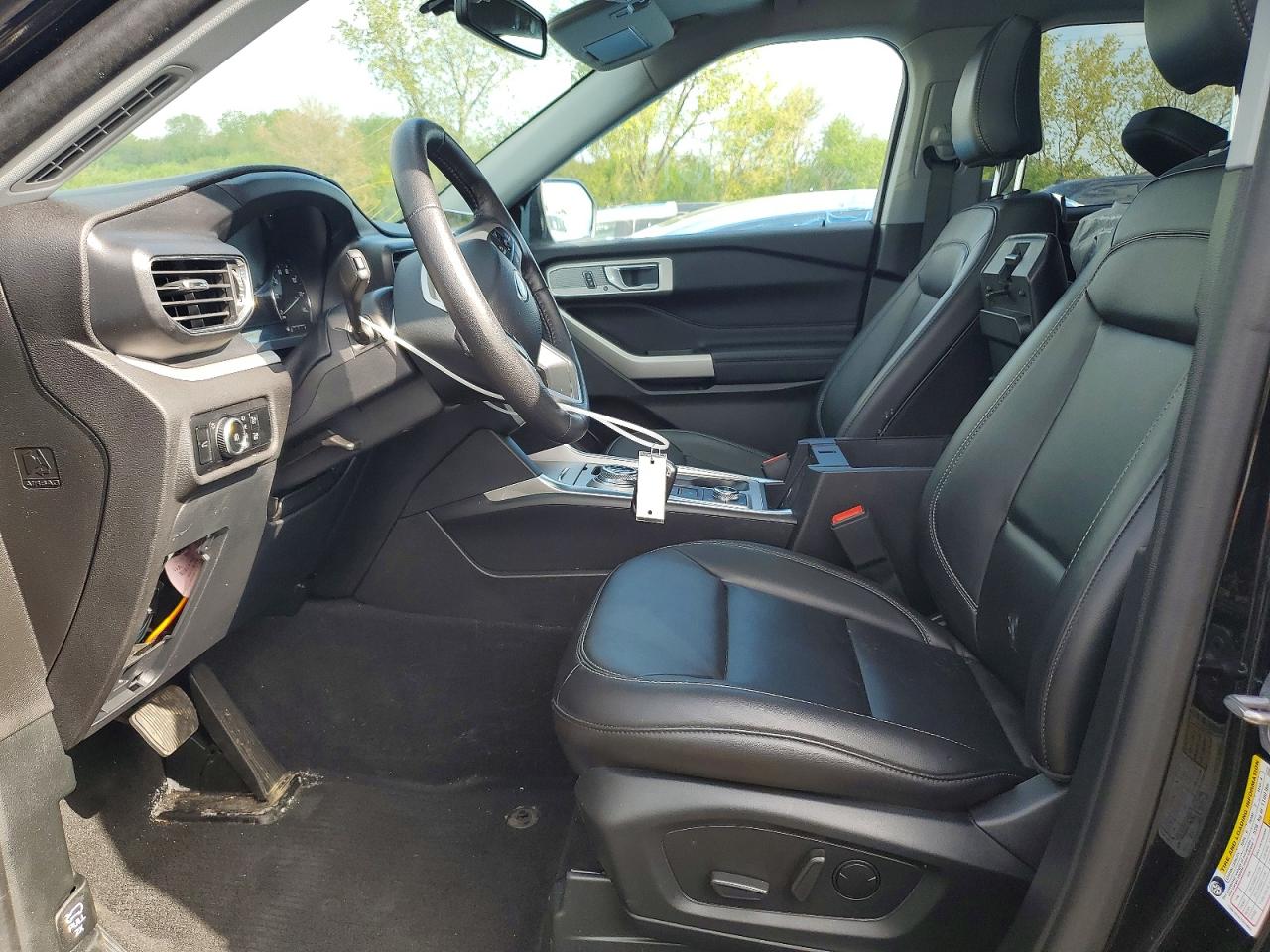 2024 FORD EXPLORER XLT photo 7
