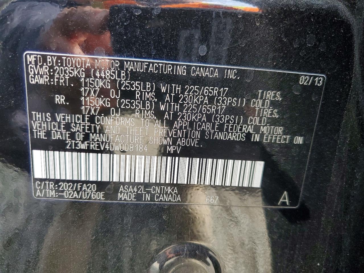 2013 TOYOTA RAV4 XLE photo 25