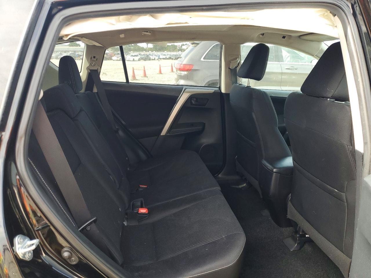 2013 TOYOTA RAV4 XLE photo 21