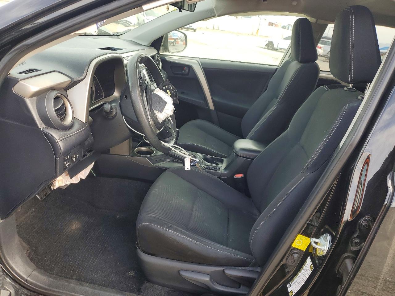 2013 TOYOTA RAV4 XLE photo 13