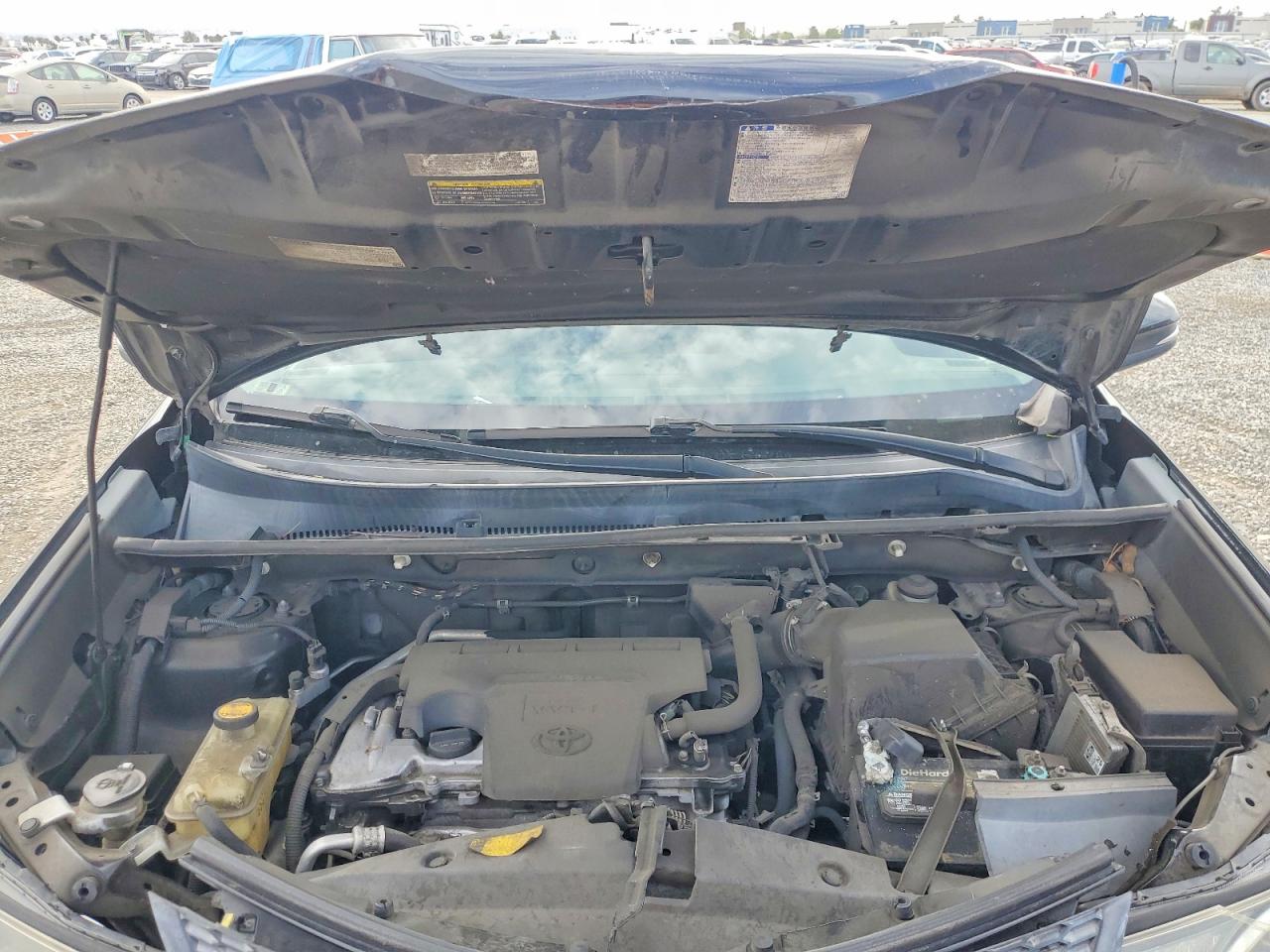 2013 TOYOTA RAV4 XLE photo 23