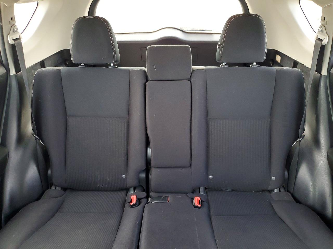 2013 TOYOTA RAV4 XLE photo 19