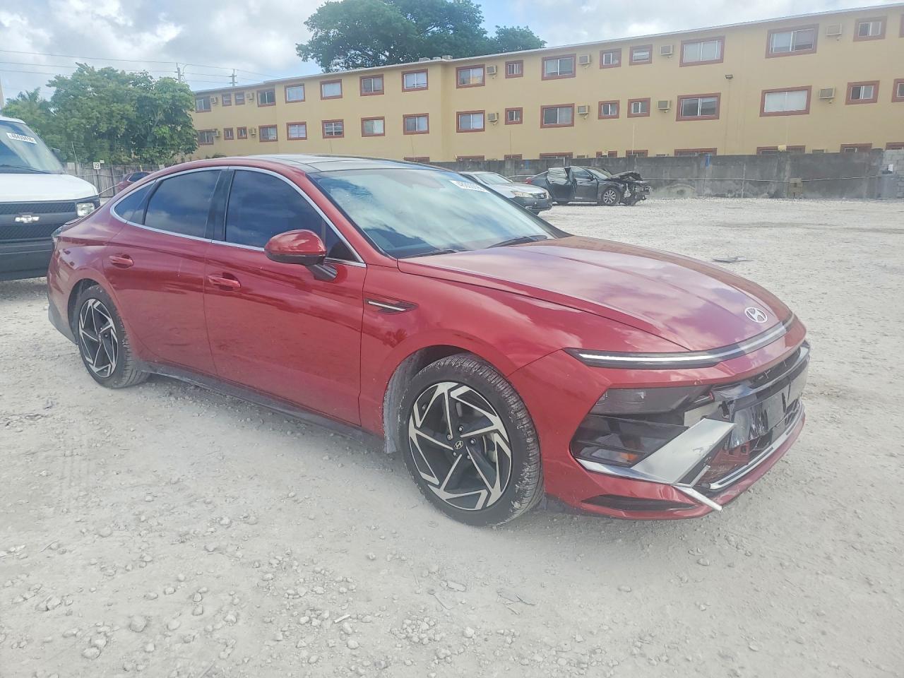 2024 HYUNDAI SONATA SEL photo 10