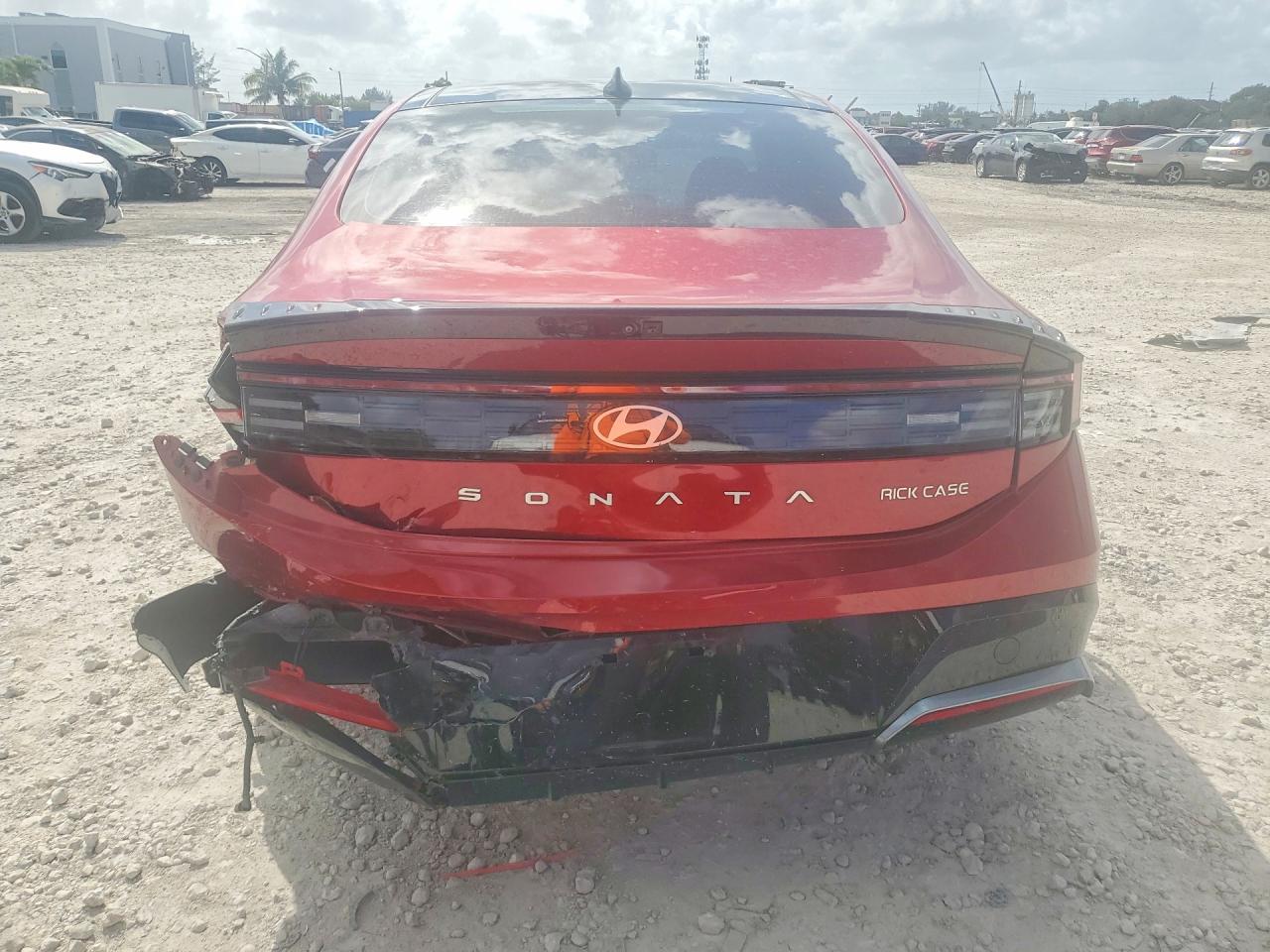 2024 HYUNDAI SONATA SEL photo 16
