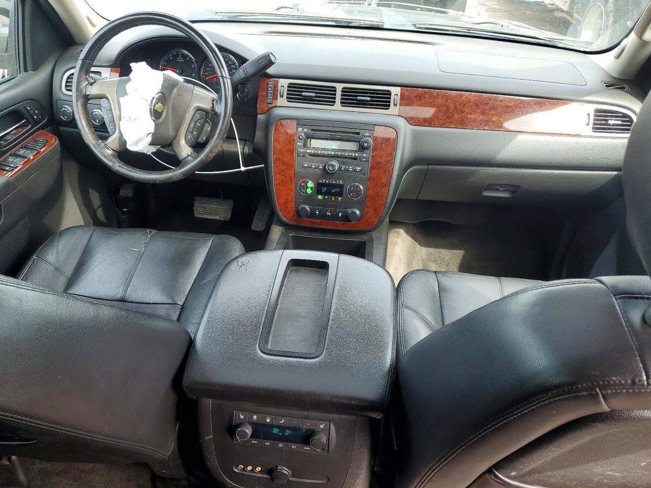 2013 CHEVROLET SUBURBAN K1500 LT photo 15