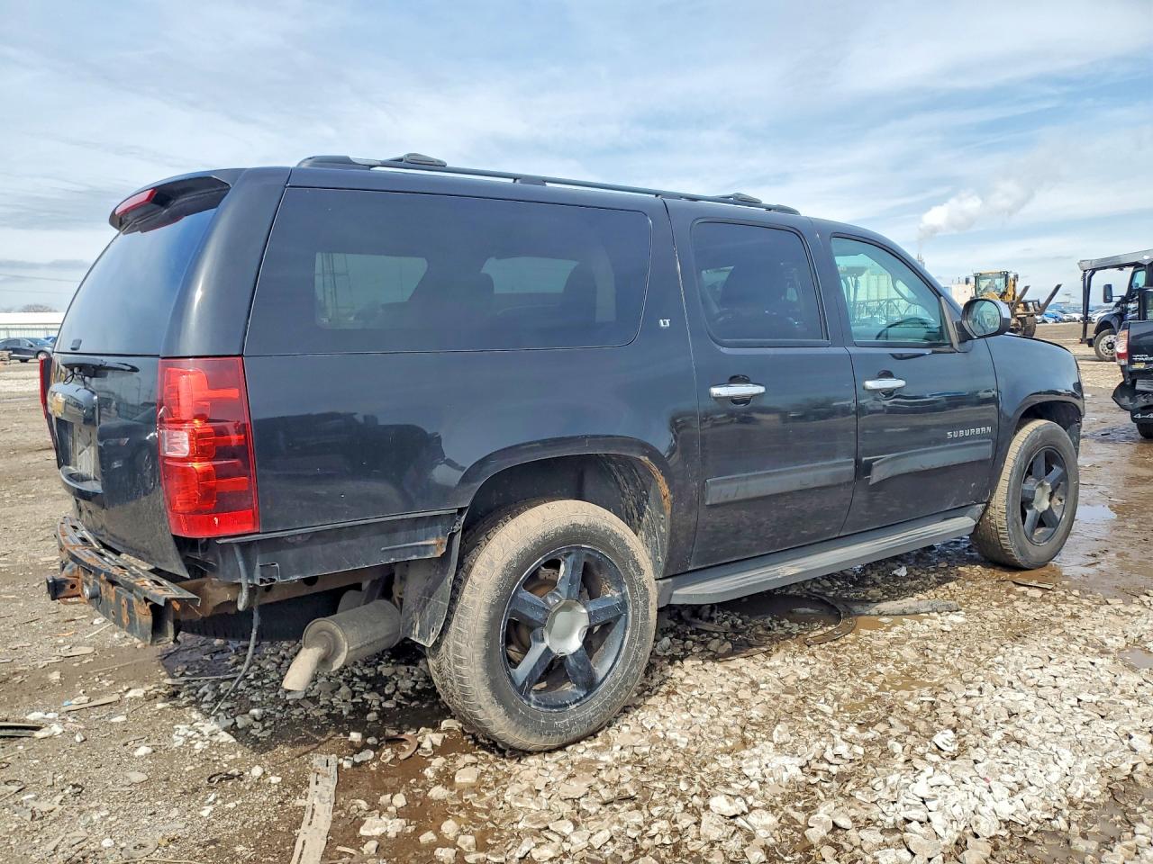 2013 CHEVROLET SUBURBAN K1500 LT photo 5