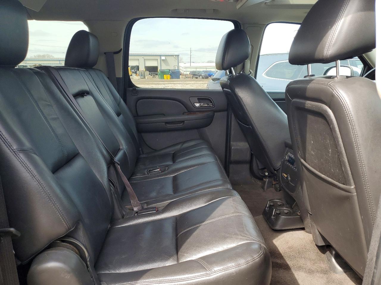 2013 CHEVROLET SUBURBAN K1500 LT photo 19