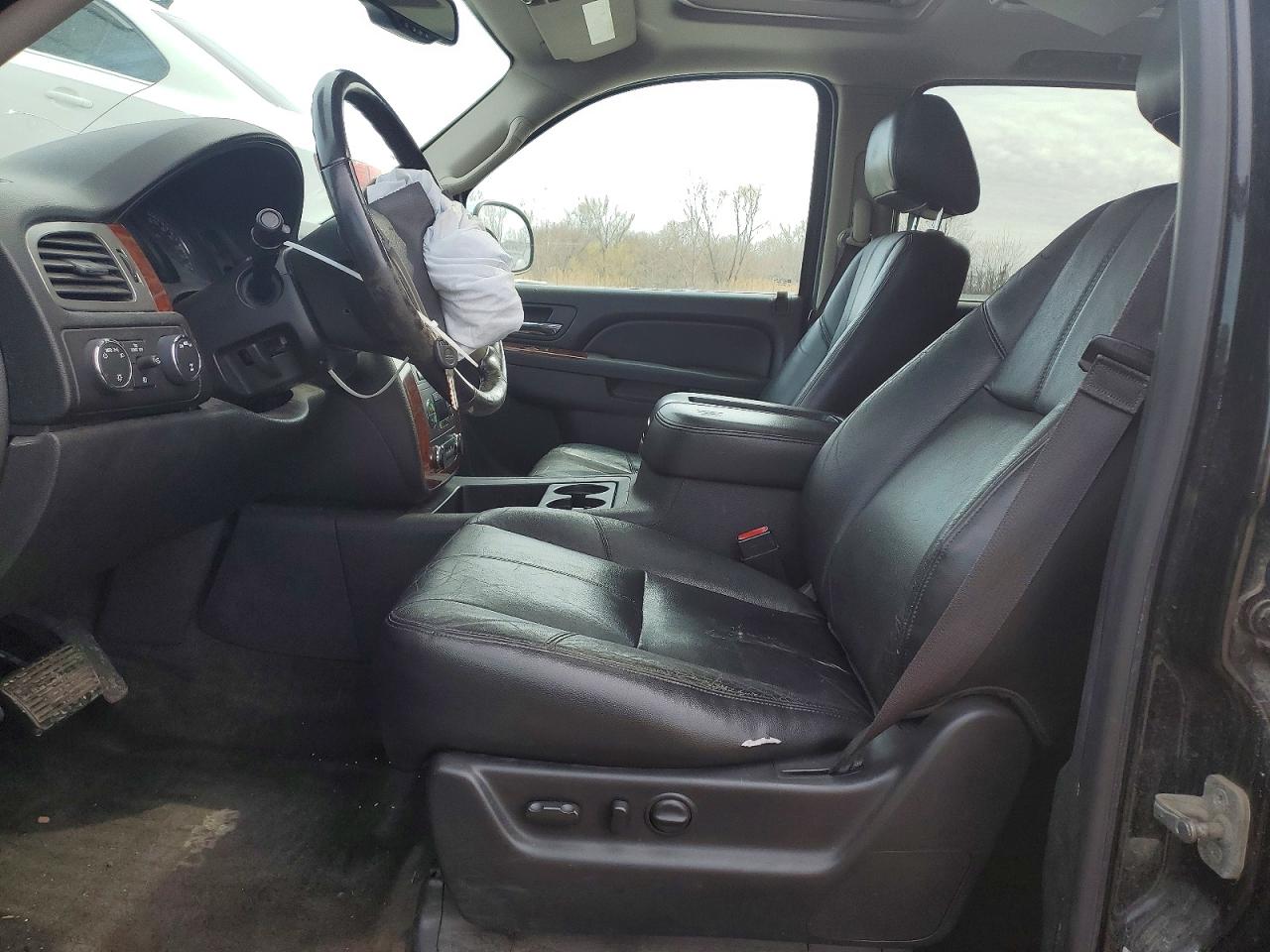 2013 CHEVROLET SUBURBAN K1500 LT photo 13