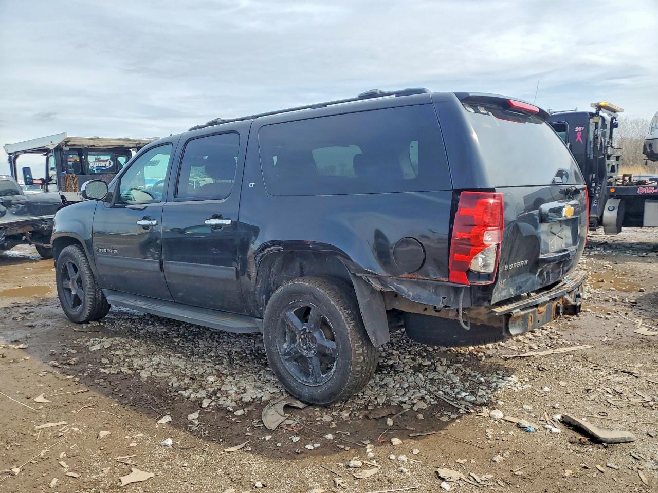 2013 CHEVROLET SUBURBAN K1500 LT photo 3