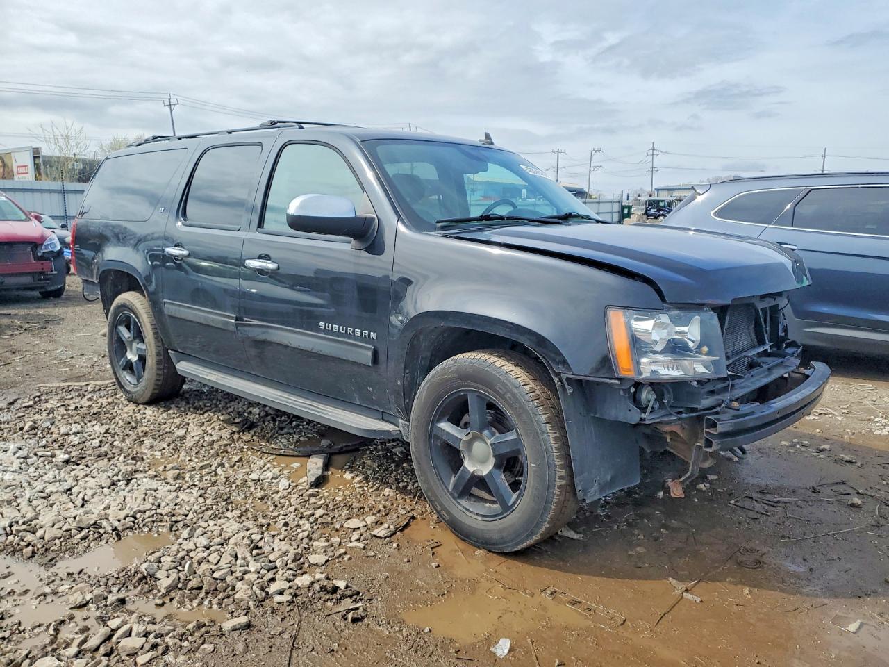 2013 CHEVROLET SUBURBAN K1500 LT photo 7