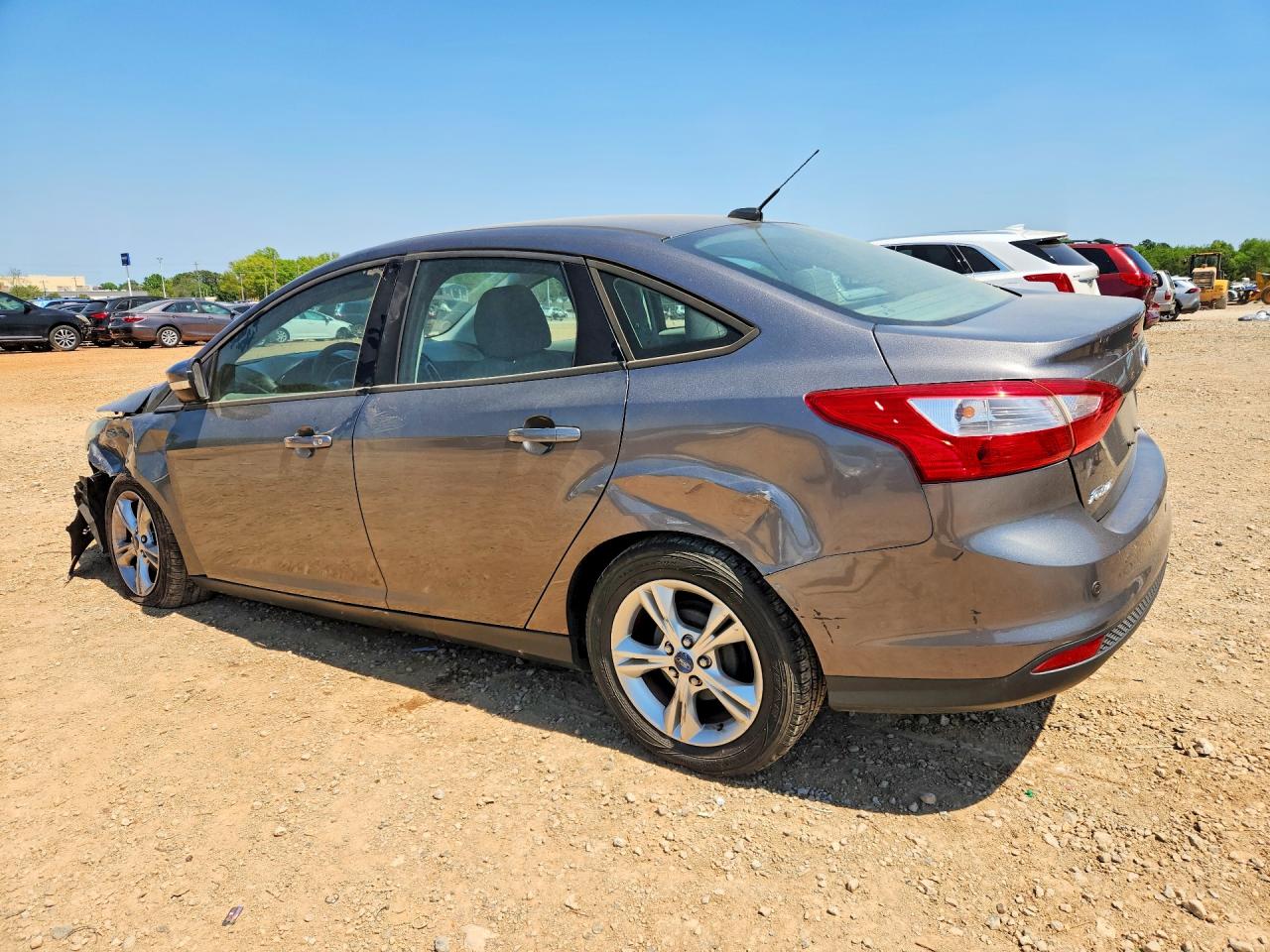2014 FORD FOCUS SE photo 3