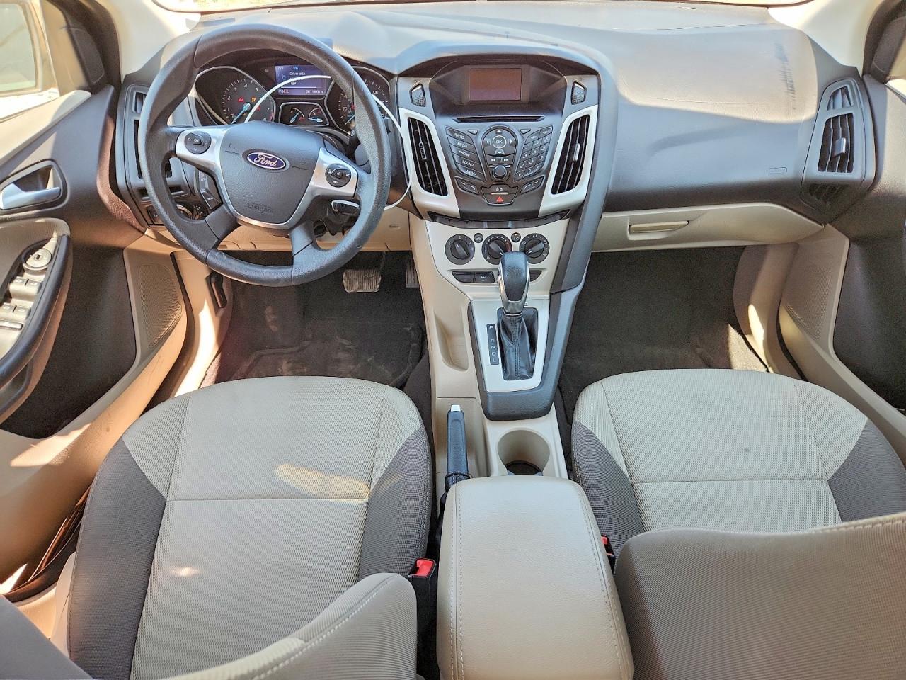 2014 FORD FOCUS SE photo 15