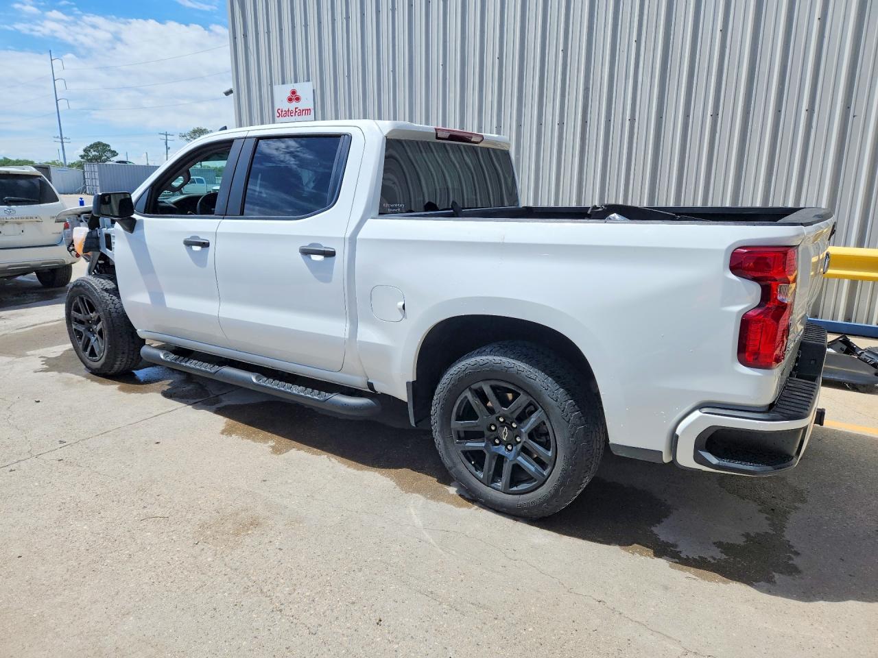 2023 CHEVROLET SILVERADO C1500 CUSTOM photo 3