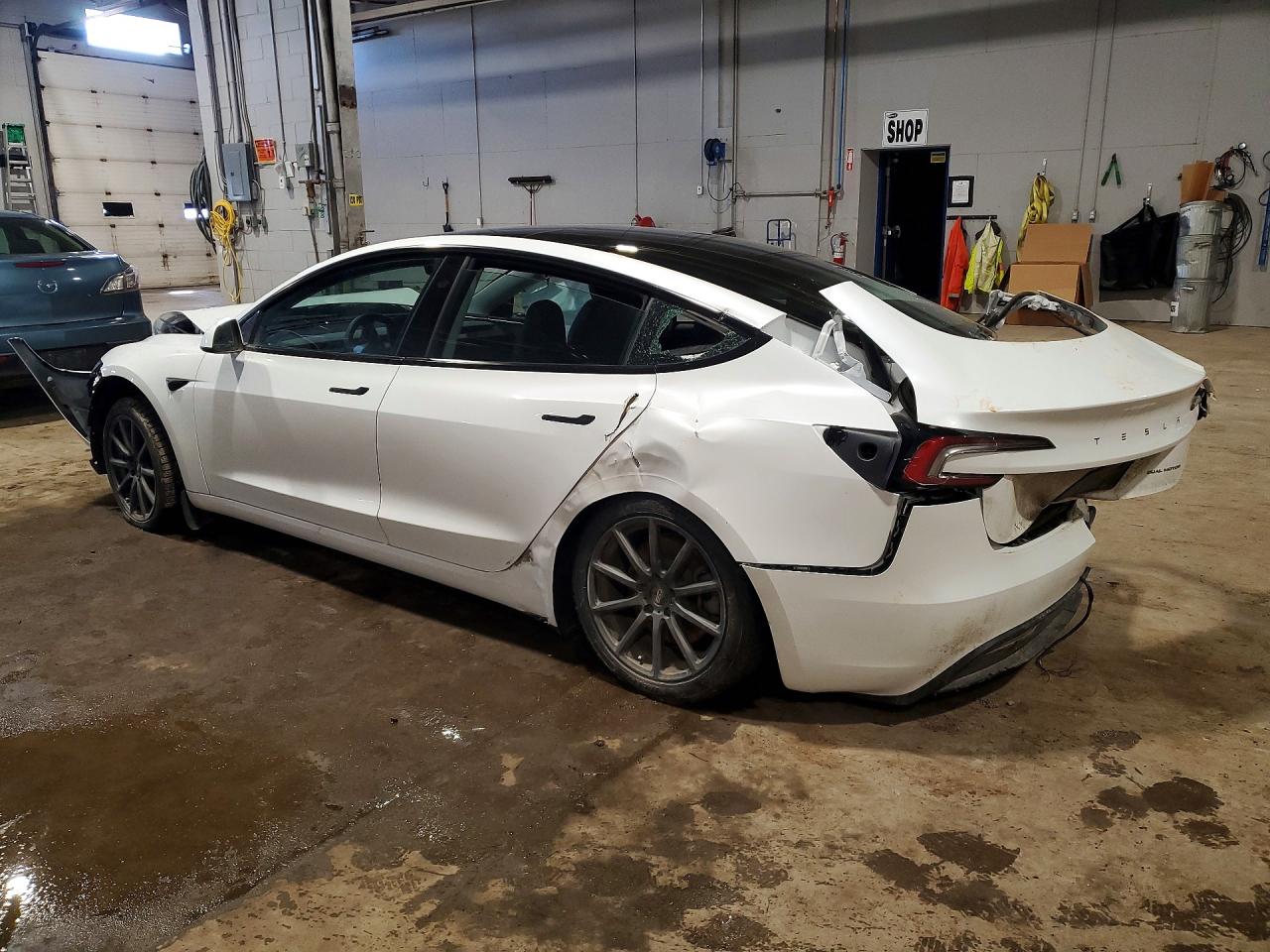 2024 TESLA MODEL 3 photo 3