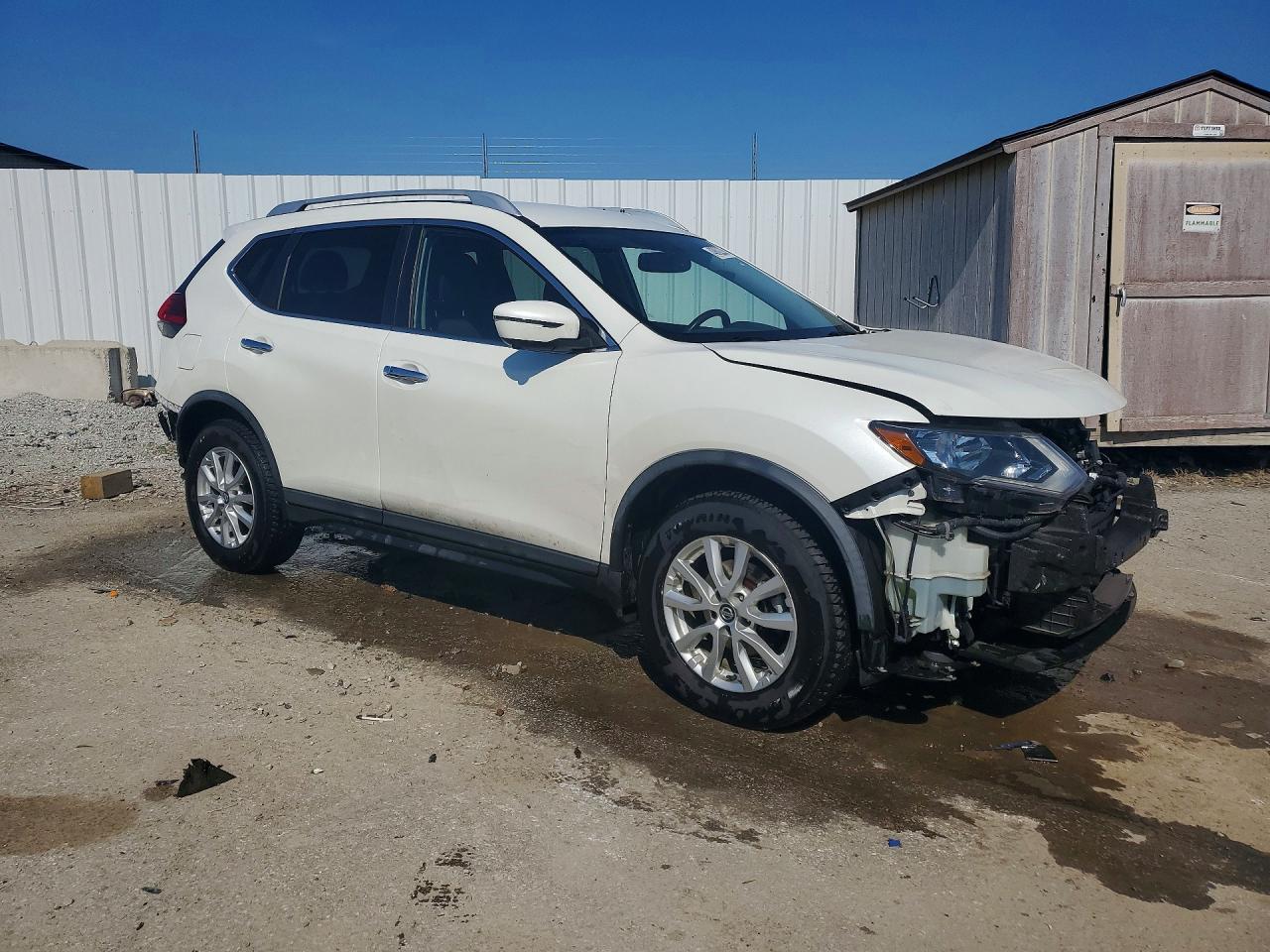 2017 NISSAN ROGUE SV photo 4