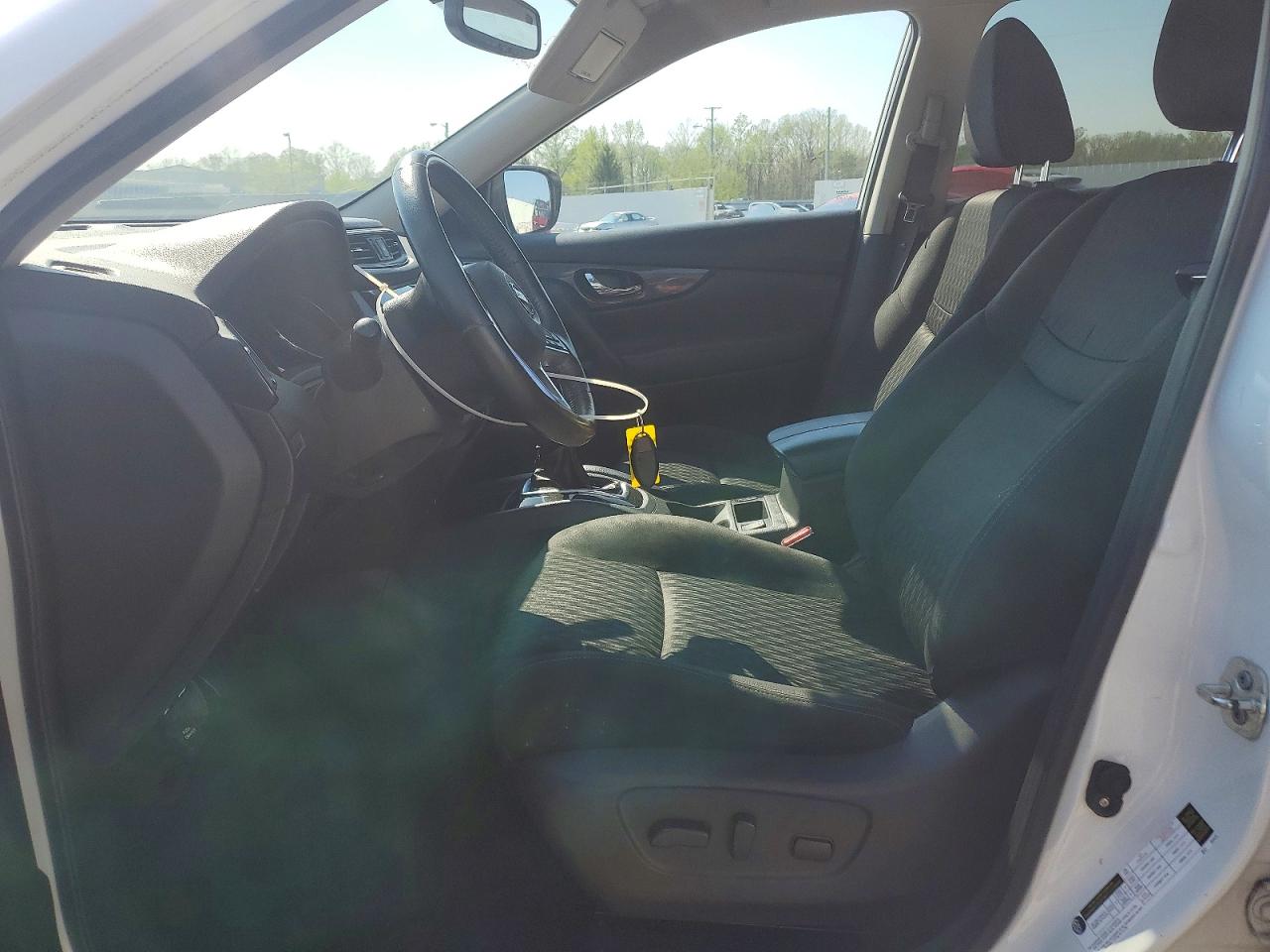 2017 NISSAN ROGUE SV photo 7