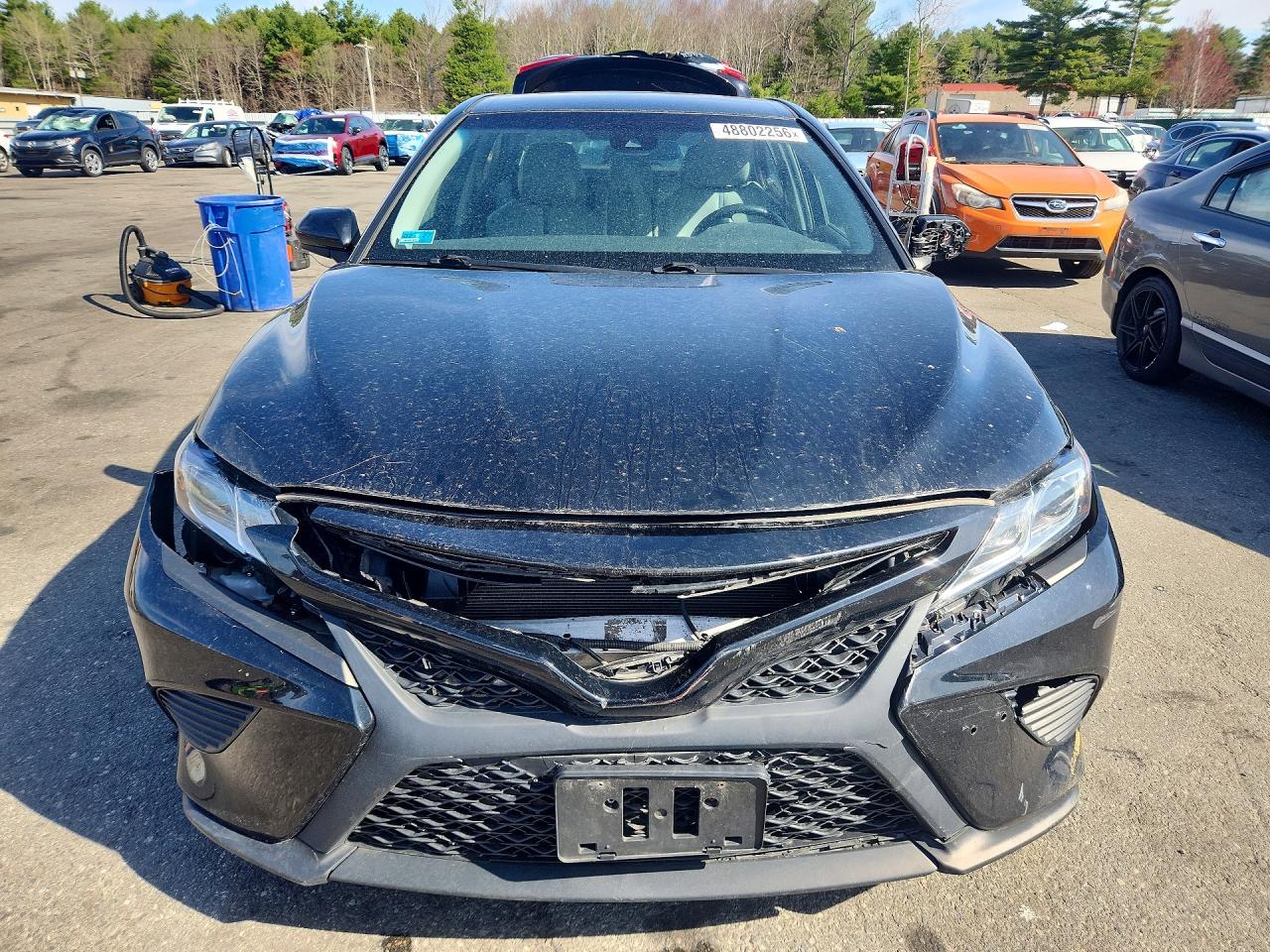 2018 TOYOTA CAMRY SE photo 9