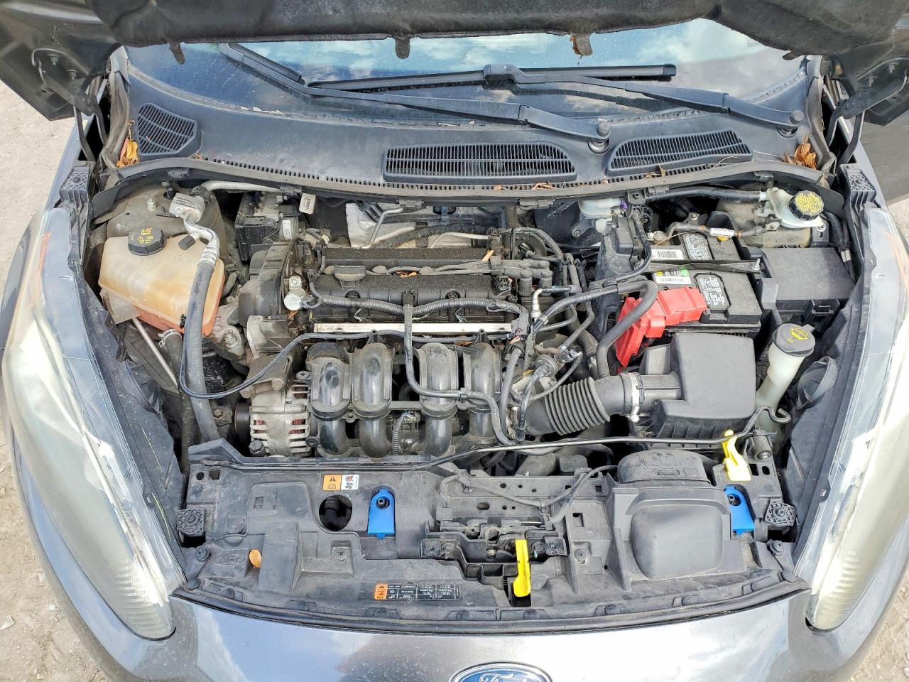 2015 FORD FIESTA SE photo 23