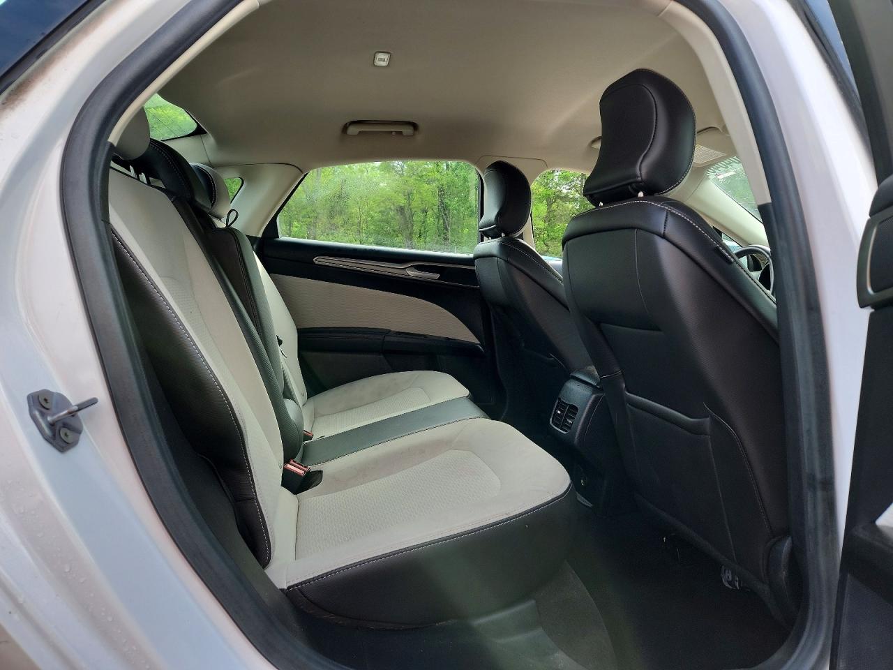 2019 FORD FUSION SE photo 19