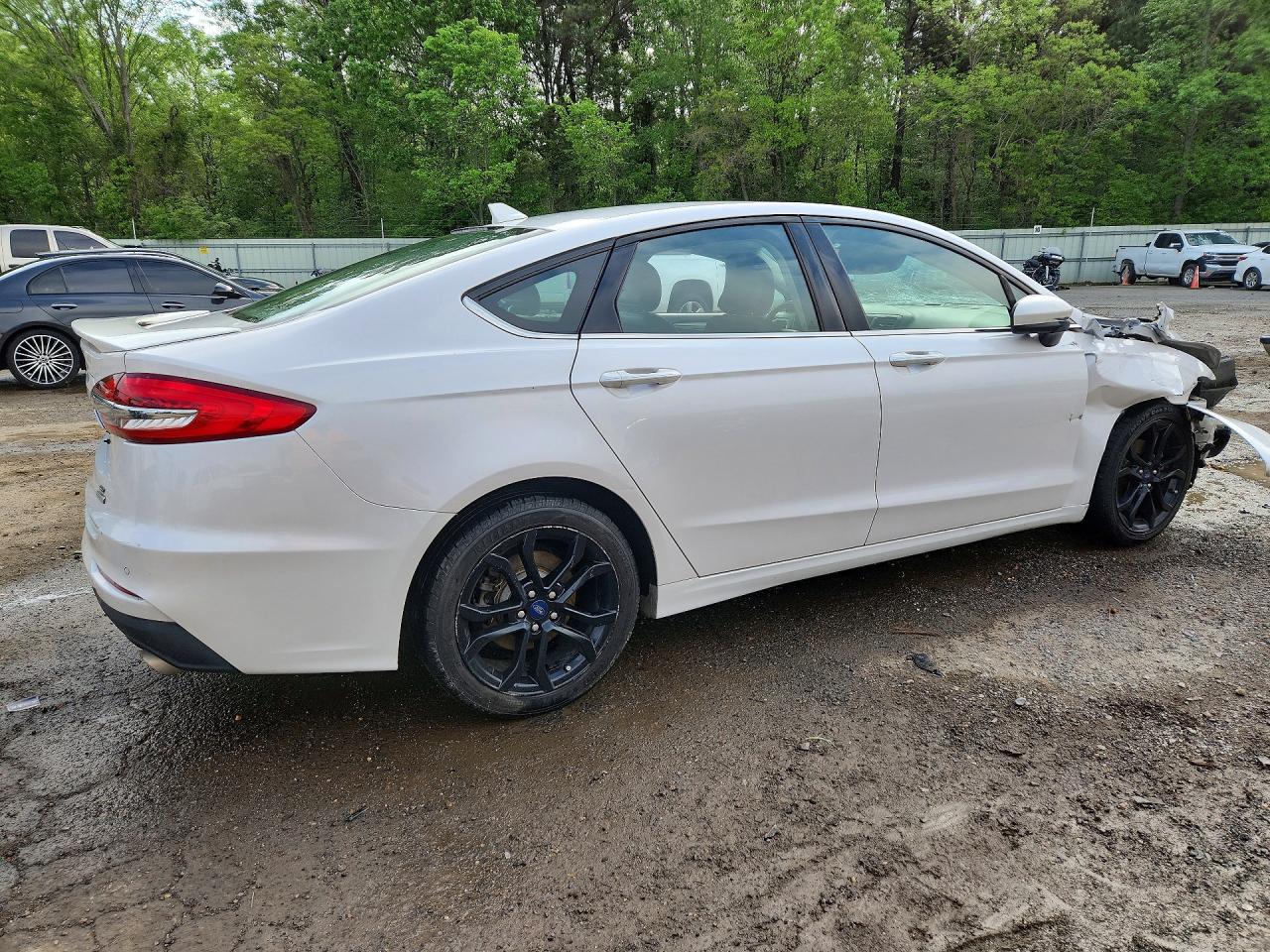 2019 FORD FUSION SE photo 5