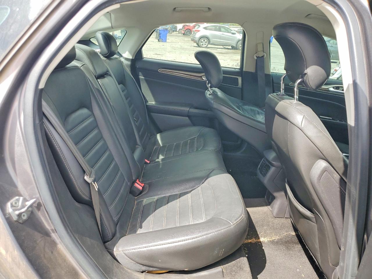 2013 FORD FUSION SE photo 19